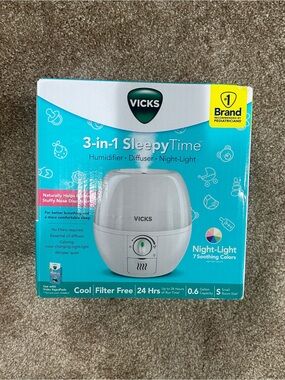VICKS 3-in-1 SleepyTime Humidifier Diffuser Night-Light - White